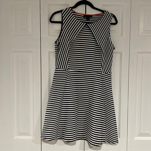 attention Dresses & Skirts - Black and White Stripe flare dress Size Large